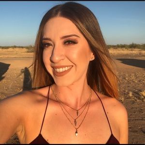 Meet your Posher, Sabrina